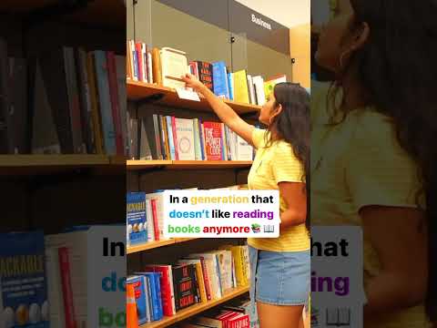 When bookstores are your happy place 📚❤️🥰🦋 #shorts #youtubeshorts #bookstore #barnesandnoble