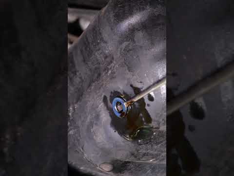 Engine oil change of a Hijet truck S210P