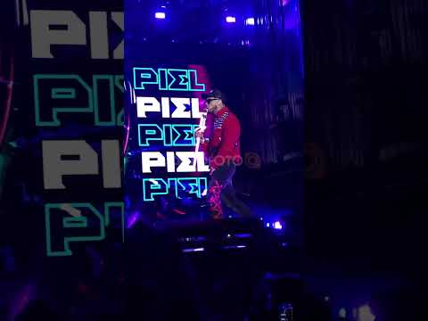 anuel cantando mas Rica que ayer en panama  la noche de ayer 30/9/2023