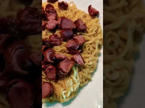 Sausages with 2 minutes noodle yummmm