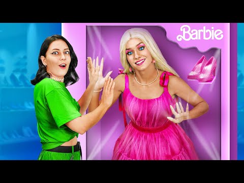 I Helped BARBIE ESCAPE From Her STALKERS! *EXCITING* Barbie is LOST by La La Life Emoji