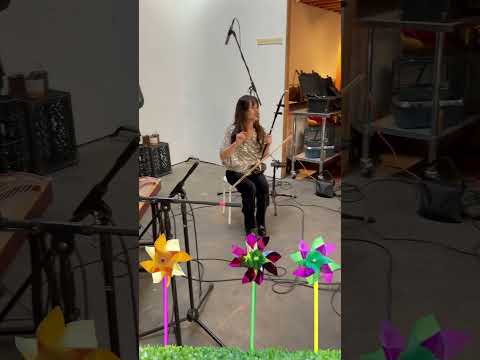 A little Tom Petty with an erhu and a guzheng? Yes please. Our friend @JBChen tearing it up