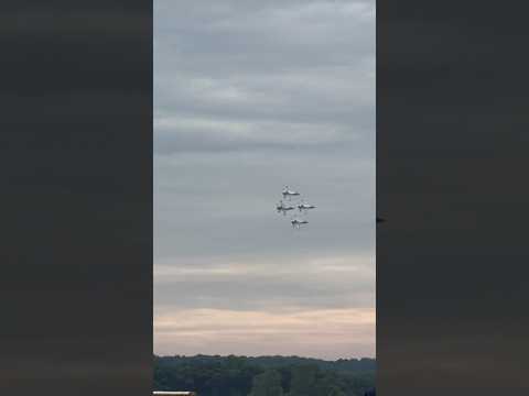 The Thunderbirds flying F-16 Fighting Falcon jets in the diamond formation at Battle Creek Air Show!