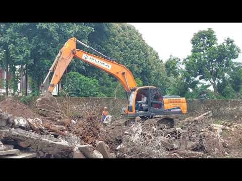 DOOSAN DX220 HYDRAULIC EXCAVATOR BREAKDOWN BUILDING