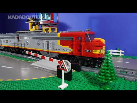 Santa Fe EMD E8B Locomotive Letbricks