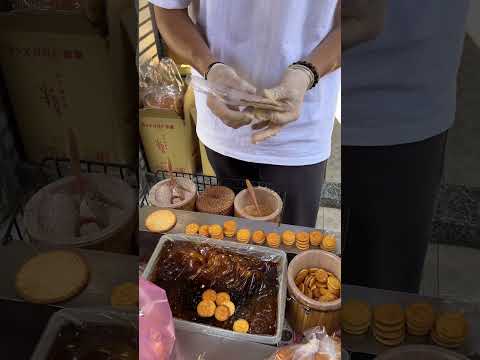 會拉絲的麥芽餅！Stretchy malt biscuit, Taiwanese street food #streetfood #台灣街頭小吃