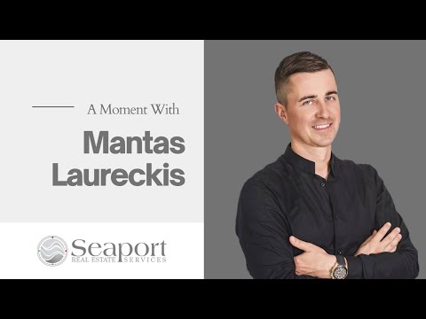 A Moment with Mantas