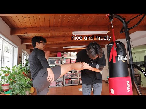 I sniffed my best friends foot while he taught me how to box (vlog)