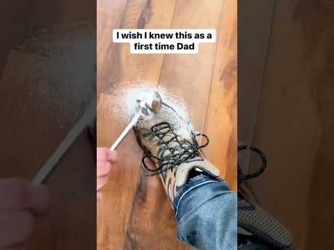 How to make Santa footprints using boots and baking soda  #santa #christmaseve #bakingsoda #dad