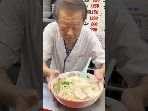 【大阪ラーメン】半世紀以上愛される塩ラーメンと餃子 Ramen master 小洞天 大阪 難波 千日前