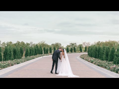 Tara & Hunter’s Modern Fairytale Wedding at D’Vine Grace Vineyard in McKinney, Texas