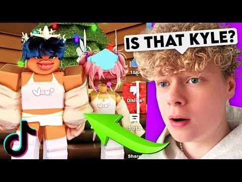 REACTING TO THE BEST MM2 TIKTOKS 😱 (Murder Mystery 2)