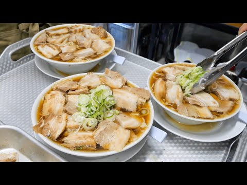 "Stomach Buster Alert! Unveiling the Truth Behind the Overloaded Ramen Shop!"Japanese Street Food!