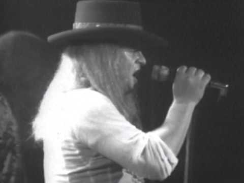 Lynyrd Skynyrd - Gimme Three Steps - 7/13/1977 - Convention Hall (Official)