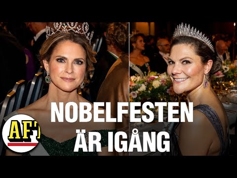 Här anländer hedersgästerna till Nobelmiddagen