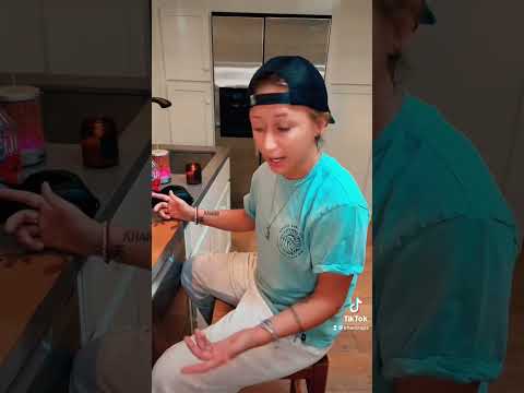 Rapper cancels studio sesh and this girl murders the beat for him