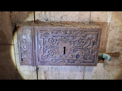 (407) Stunning Antique Door Lock | Lock Explore 1800's farm house