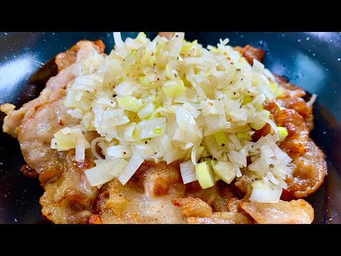 Green onion salt pork rib bowl 🥩💥🤤 The crispy onion and the rich oil of pork are irresistible. .. ..