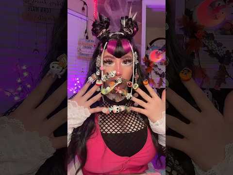 Draculaura EATS her NAILS🖤 Forgot Halloween Candy!  #asmr #mukbanging #shorts