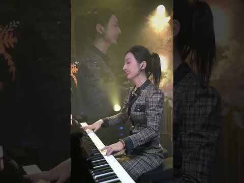 别让生活的压力，挤走了快乐。 #钢琴音乐 #piano #音樂 #music #治愈音樂