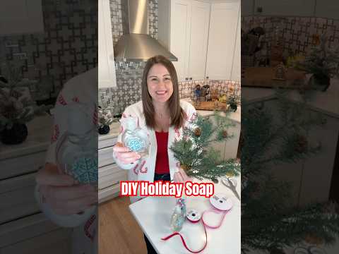 DIY Holiday Soap #Shorts #HolidayDIY #ChristmasCrafts #HolidayIdeas