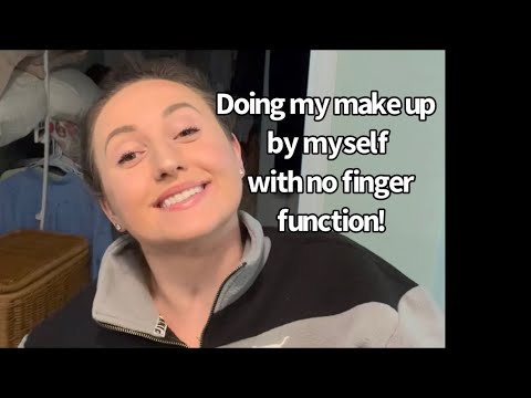 Erin Field: doing my makeup solo for the first time as a quadriplegic