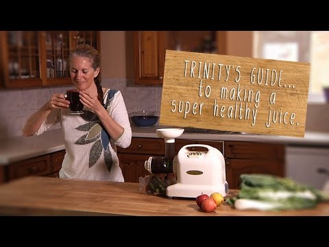 Making a super healthy juice - recipe & tips with Trinity