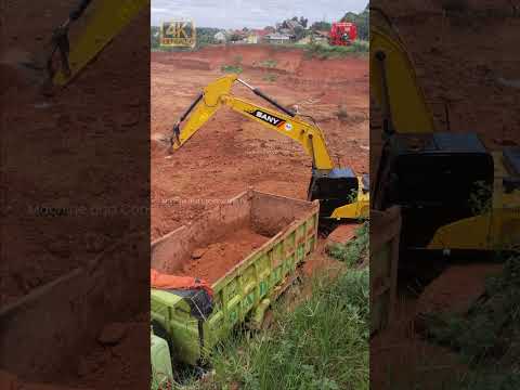 The Excavator Loads The Deepest Excavated Soil into the truck