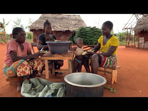 A Very Beautiful Rainy Day In Our African Village#cooking Village Food For Our Rural Kids