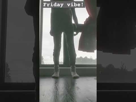 Friday vibes dance! #dancetrends #dancedance #tt #danceshorts #tiktokdancetrend #dance#tiktok#tiitok