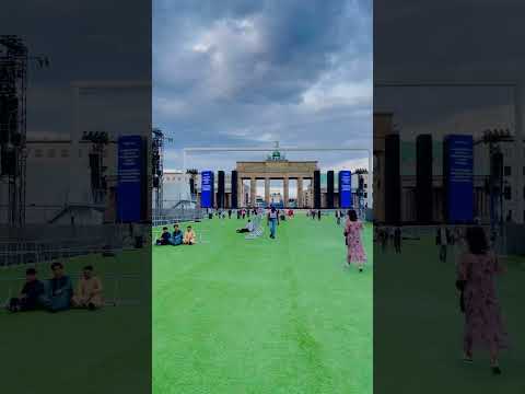 Brandenburg Gate Berlin 🇩🇪 Europameisterschaft Fußball ⚽️ ￼ spiel 2024 #germany #shortvideo