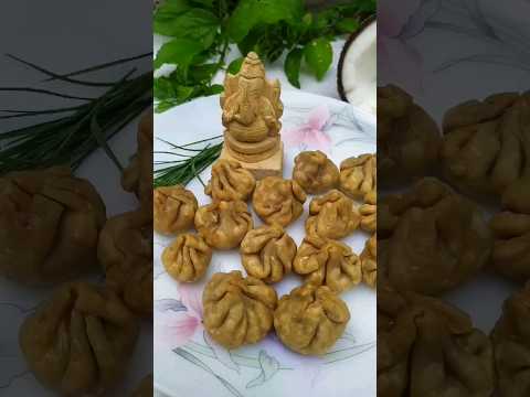 Modak #modakrecipe #modakalu #vinayakachavathi #ganeshchaturthiprasadam #shorts #trendingshorts