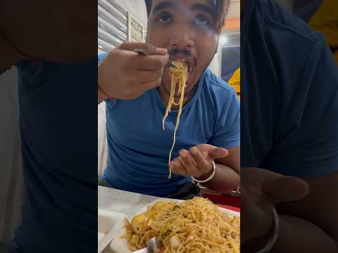 Eating पनीर chomi samosa #minivlog #shortvideo #365daysvlogchallenge #365 #vlogs