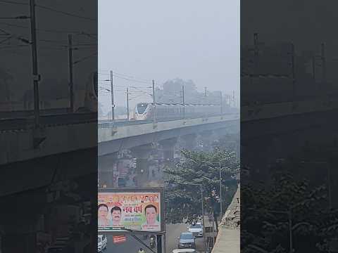 Rapid Metro in MODINAGAR 🚈29-Dec-2023 3:10pm Friday 🚦#modinagar #modinagarnews #rapidmetro #rrts