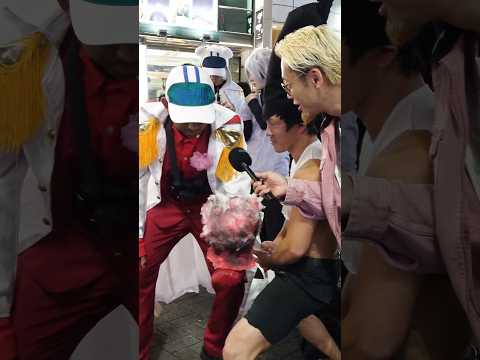 Prank interview on 2 lads during Halloween in Japan