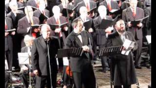 Cantors Helfgot, Simon Cohen, Colin Shachat sing Sheyiboneh with Ramatayim Choir