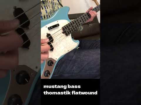 mustang   bass thomastik flatwound