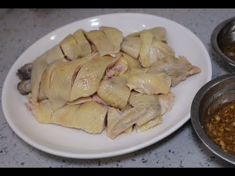 When you want to eat ”sliced chicken”  turn this video out and learn how to do it.