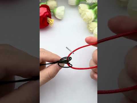 Beads become pendants in seconds. Learn rope braiding skills in one go. Pendant jewelry knotting