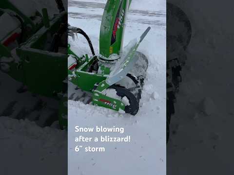 Have you EVER seen a snowblower like THIS?? ￼#snowplowing #snowblower #avant #avanttecno #asmr #best