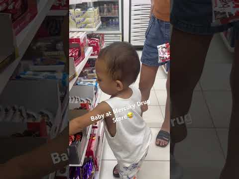 BABY REACTION IN HIS FIRST TOME IN MERCURY DEUG STORE I CONFUSE WHAT HE WANT TO BUY #share  #viral