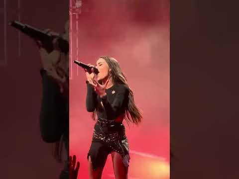 Danna Paola - Un Trago (LIVE) - XT4S1S Tour - Puebla; México  #dannapaola #xt4s1stour #malafama