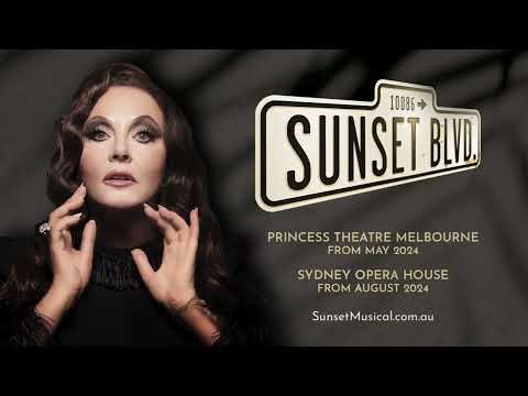 Sarah Leads a Lavish New Production of 'Sunset Boulevard' as Norma Desmond