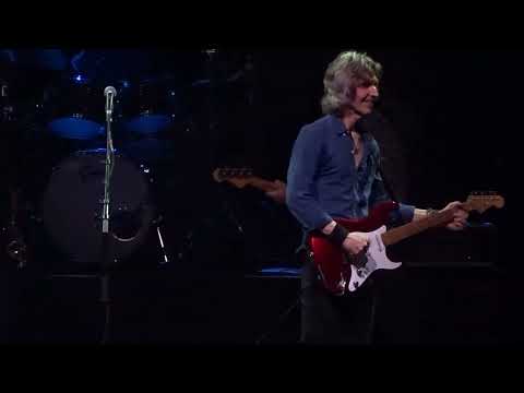 Dire Straits Experience - On every street (live in Tivoli Vredenburg)