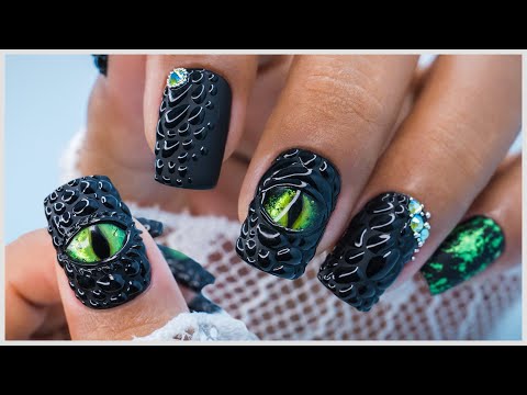 Snake Eye Nails Tutorial | Halloween Nail Art Ideas | Nail Art At Home