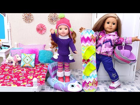 Sisters morning routine for snow sports! Play Dolls