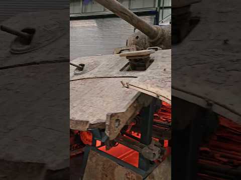 Destroyed German Panther Panzer on display - Ukraine Tscherkassy battle