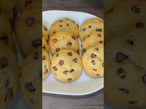 Moist and Fluffy Chocolate chip Muffin tops #breakfastideas #muffintop #chocolatechip #shorts