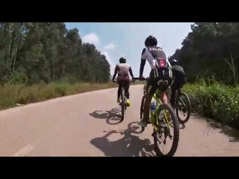 Cycling through Xiaoqishilang from Western Hills