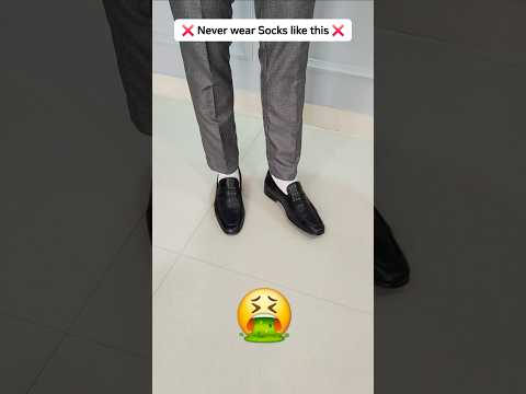 Never Wear Socks Like This ❌️ 🧦 #fashionhacks #howtowear #socks #fashionguide #shortsvideo